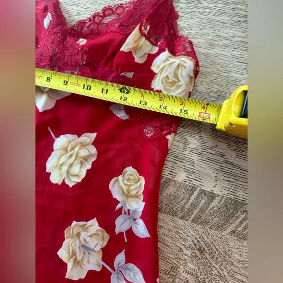 Victoria’s Secret Floral Lace Red négligée Slip lingerie Chemise Medium - Picture 13 of 16